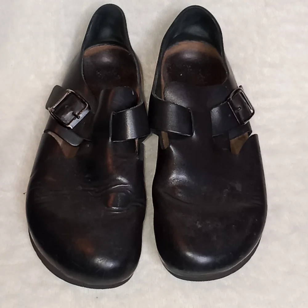 Birkenstock sz 7/7.5 clog sandal black